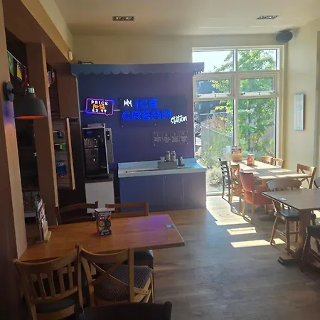 Cayton Bay 3 Bed Holiday park *